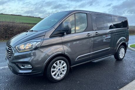 Ford Tourneo Custom 320 130 ps Titanium L2 9 Seater - Automatic 1