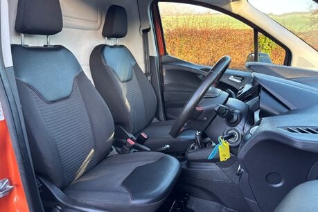Ford Transit Courier Sport 1.0 Ecoboost - Sat Nav / Rear Camera 30