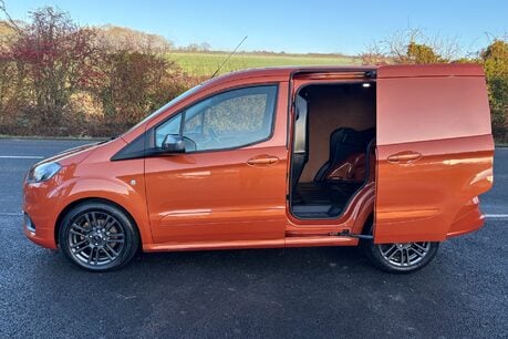 Ford Transit Courier Sport 1.0 Ecoboost - Sat Nav / Rear Camera 9