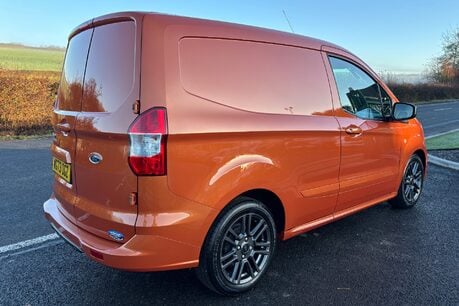 Ford Transit Courier Sport 1.0 Ecoboost - Sat Nav / Rear Camera 3