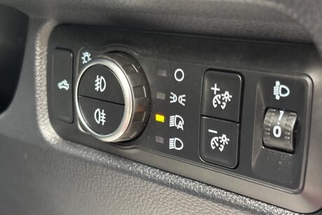 Ford Ranger Wildtrak 4x4 240 ps V6 Double Cab Pickup - Electric Roller Shutter 43