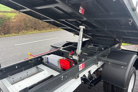 Ford Transit 350 Drw L2 130 ps Single Cab Tipper - Air Con / Tow Axle 9