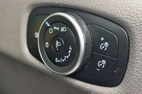 Ford Transit 350 Drw L2 130 ps Single Cab Tipper - Air Con / Tow Axle 37