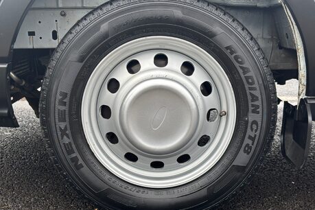 Ford Transit 350 Drw L2 130 ps Single Cab Tipper - Air Con / Tow Axle 31