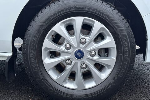 Ford Transit Custom 300 L1 Limited 130 ps Automatic - Twin Side Doors / Adaptive Cruise 40