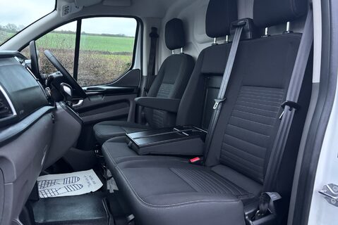 Ford Transit Custom 300 L1 Limited 130 ps Automatic - Twin Side Doors / Adaptive Cruise 33