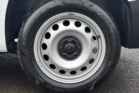 Vauxhall Combo L2H1 2300 Dynamic Panel Van 35