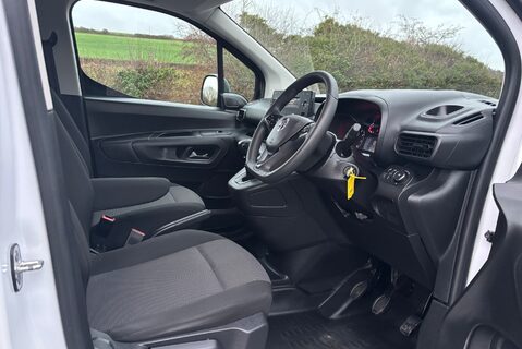 Vauxhall Combo L2H1 2300 Dynamic Panel Van 20