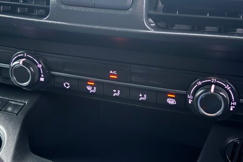 Vauxhall Combo L2H1 2300 Dynamic Panel Van 21