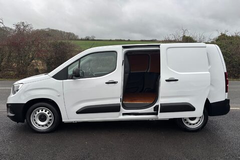 Vauxhall Combo L2H1 2300 Dynamic Panel Van 9