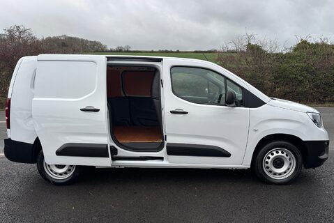 Vauxhall Combo L2H1 2300 Dynamic Panel Van 12
