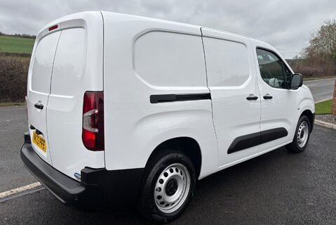 Vauxhall Combo L2H1 2300 Dynamic Panel Van 3