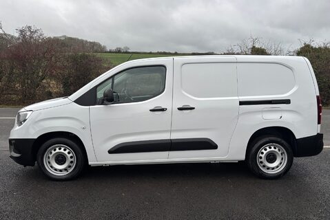 Vauxhall Combo L2H1 2300 Dynamic Panel Van 8