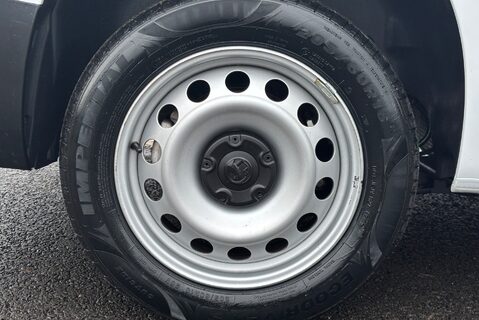 Vauxhall Combo L2H1 2300 Dynamic Panel Van 37