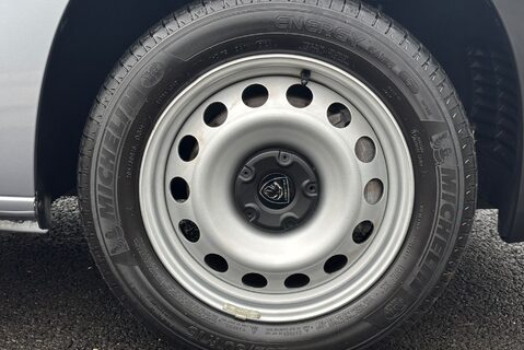 Peugeot Partner 102 ps BlueHdi Professional L2 39