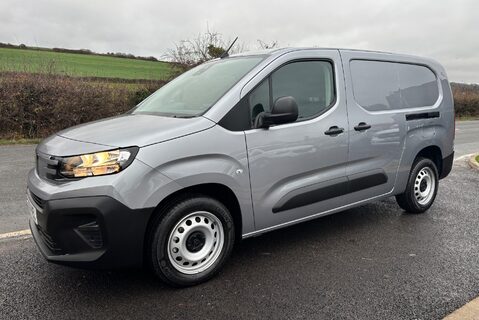 Peugeot Partner 102 ps BlueHdi Professional L2 1