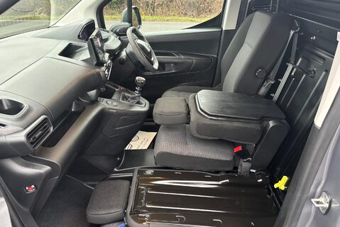 Peugeot Partner 102 ps BlueHdi Professional L2 20