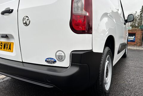 Vauxhall Combo L1H1 2000 Edition 102 ps 24