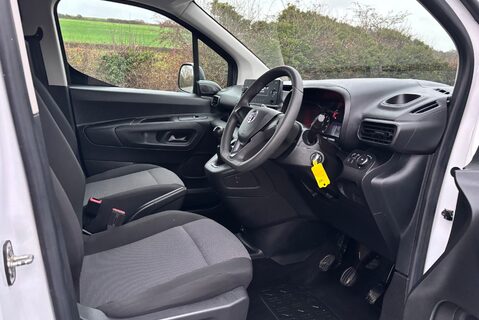 Vauxhall Combo L1H1 2000 Edition 102 ps 18