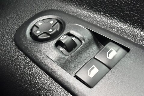 Vauxhall Combo L1H1 2000 Edition 102 ps 38