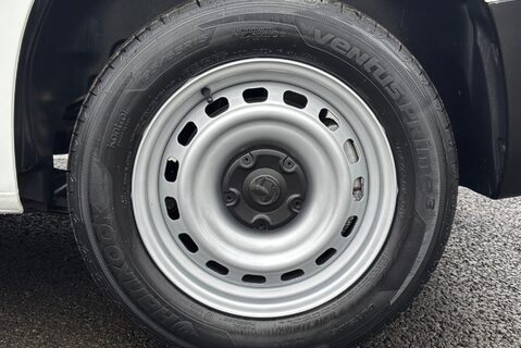 Vauxhall Combo L1H1 2000 Edition 102 ps 32