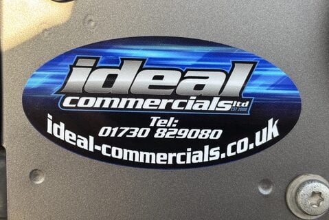 Land Rover Defender 90 TD Autobiography Station Wagon - 1/100 Made - LR Service History 15