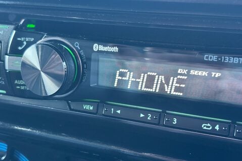 Land Rover Defender 90 TD Autobiography Station Wagon - 1/100 Made - LR Service History 21