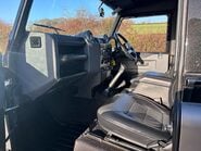 Land Rover Defender 90 TD Autobiography Station Wagon - 1/100 Made - LR Service History 16