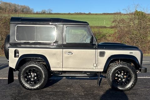 Land Rover Defender 90 TD Autobiography Station Wagon - 1/100 Made - LR Service History 8