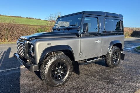 Land Rover Defender 90 TD Autobiography Station Wagon - 1/100 Made - LR Service History 1