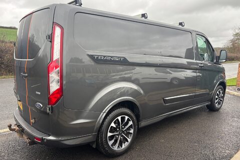 Ford Transit Custom 310 Sport 170 ps L2 Panel Van - Adaptive Cruise / 230v Invertor 2