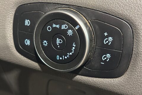 Ford Transit Custom 310 Sport 170 ps L2 Panel Van - Adaptive Cruise / 230v Invertor 33