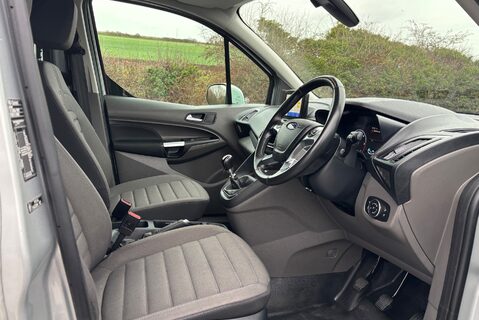 Ford Transit Connect 240 L1 Limited Panel Van - Rear Camera 4