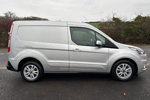 Ford Transit Connect 240 L1 Limited Panel Van - Rear Camera 10