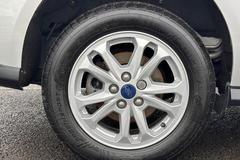 Ford Transit Connect 240 L1 Limited Panel Van - Rear Camera 29