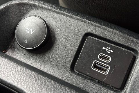 Ford Transit Connect 240 L1 Limited Panel Van - Rear Camera 26