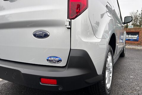 Ford Transit Connect 240 L1 Limited Panel Van - Rear Camera 23