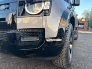 Land Rover Defender 90 D250 Hard Top 19