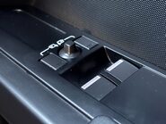 Land Rover Defender 90 D250 Hard Top 34