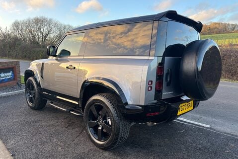 Land Rover Defender 90 D250 Hard Top 6