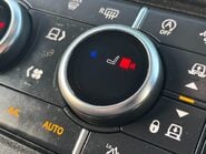 Land Rover Defender 90 D250 Hard Top 27