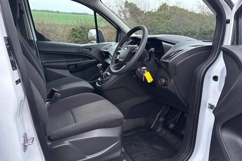 Ford Transit Connect 220 L1 Base 100 ps Double Cab in Van 18