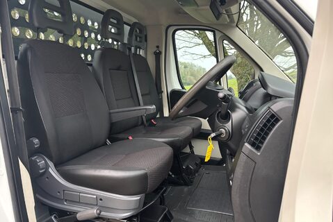 Citroen Relay 35 Heavy 160 ps L3 Dropside with Tail Lift - Air Con 4