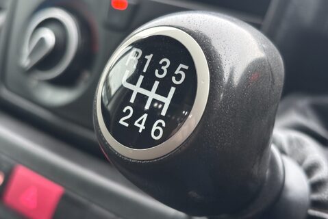 Citroen Relay 35 Heavy 160 ps L3 Dropside with Tail Lift - Air Con 31