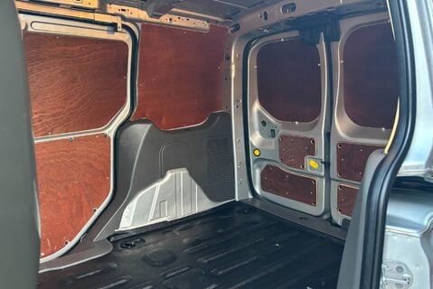 Ford Transit Connect 200 L1 Trend 100 ps Tdci Panel Van - Air Con / Sat Nav / Camera 9