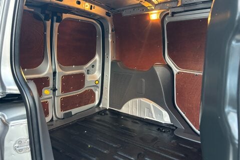 Ford Transit Connect 200 L1 Trend 100 ps Tdci Panel Van - Air Con / Sat Nav / Camera 12