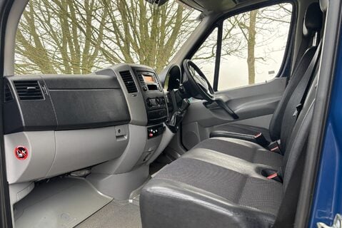 Mercedes-Benz Sprinter 316 Cdi Mwb Hr 4x4 Workshop Van 17