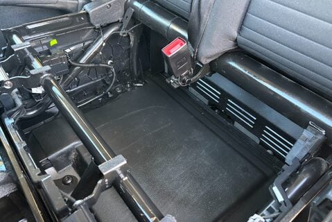 Ford Transit Custom 300 L2 130 ps Limited Panel Van - Upgraded Locks 16