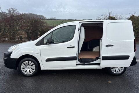 Citroen Berlingo L1 Enterprise Panel Van - Direct from the MOD 8