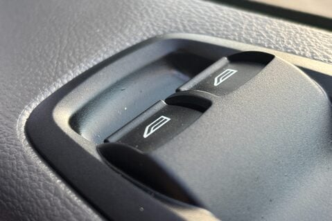 Ford Transit 350 Drw L4 130 ps Single Cab Dropside Truck - 4.2m Body 31